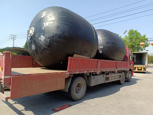 0.5-4.5m Διαμέτρου Yokohama Marine Fender με χαμηλή δύναμη αντίδρασης και 2 χρόνια εγγύηση
