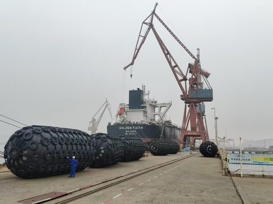 Μαύρο καουτσούκ Yokohama Marine Fender