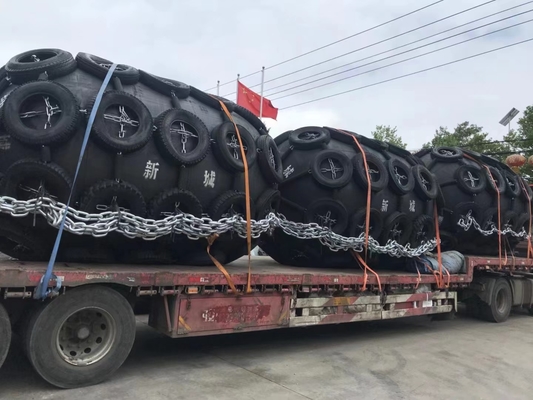 00,5-4,5m Διαμέτρου Yokohama Marine Fender σε μαύρο για τις εξατομικευμένες απαιτήσεις του ναυτικού
