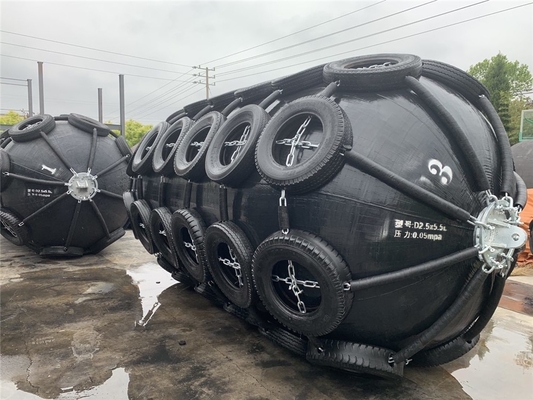 00,5-4,5m Διαμέτρου Yokohama Marine Fender σε μαύρο για τις εξατομικευμένες απαιτήσεις του ναυτικού