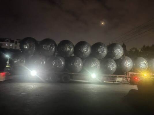 Θαλάσσιο Προφυλακτήρα PU Πολυουρεθανικό Αφρώδες Ελαστικό από Καουτσούκ με Εξαιρετική Ελαστικότητα και Αντοχή στις Θαλάσσιες Περιβαλλοντικές Συνθήκες