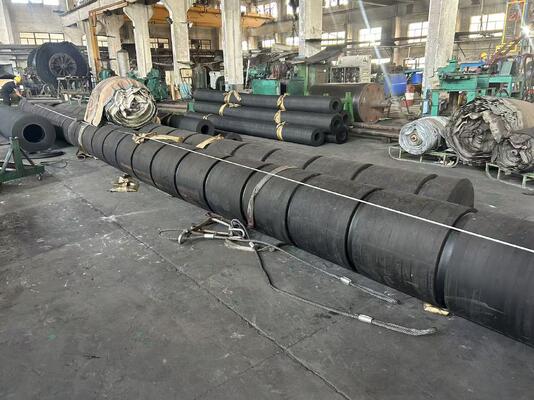 Προφυλακτήρες Κυλίνδρων Ρυμουλκών Χαμηλής Συντήρησης Ύψος 200mm 450mm Σχεδιασμένοι για Μείωση Κόστους Συντήρησης και Βελτίωση της Ασφάλειας των Ρυμουλκών