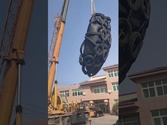 Φορτώνοντας το ελαστικό φρένο της Γιοκοχάμα στο δοχείο